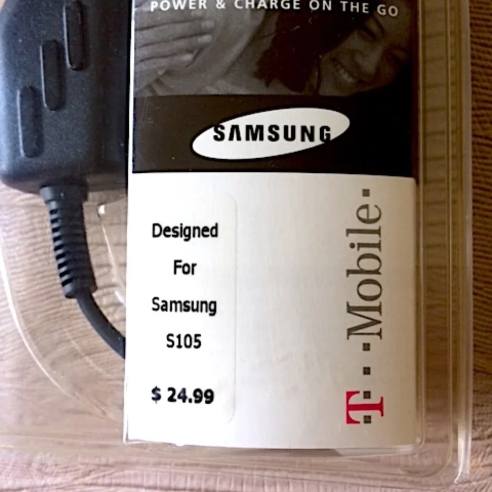 New Unused Samsung S105 Vehicle Charger